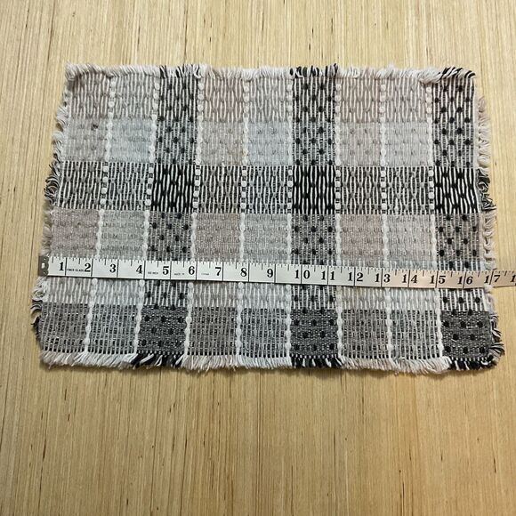 Plaid Black White Beige Set Of 4 Placemats Fringed Edges - Picture 4 of 5